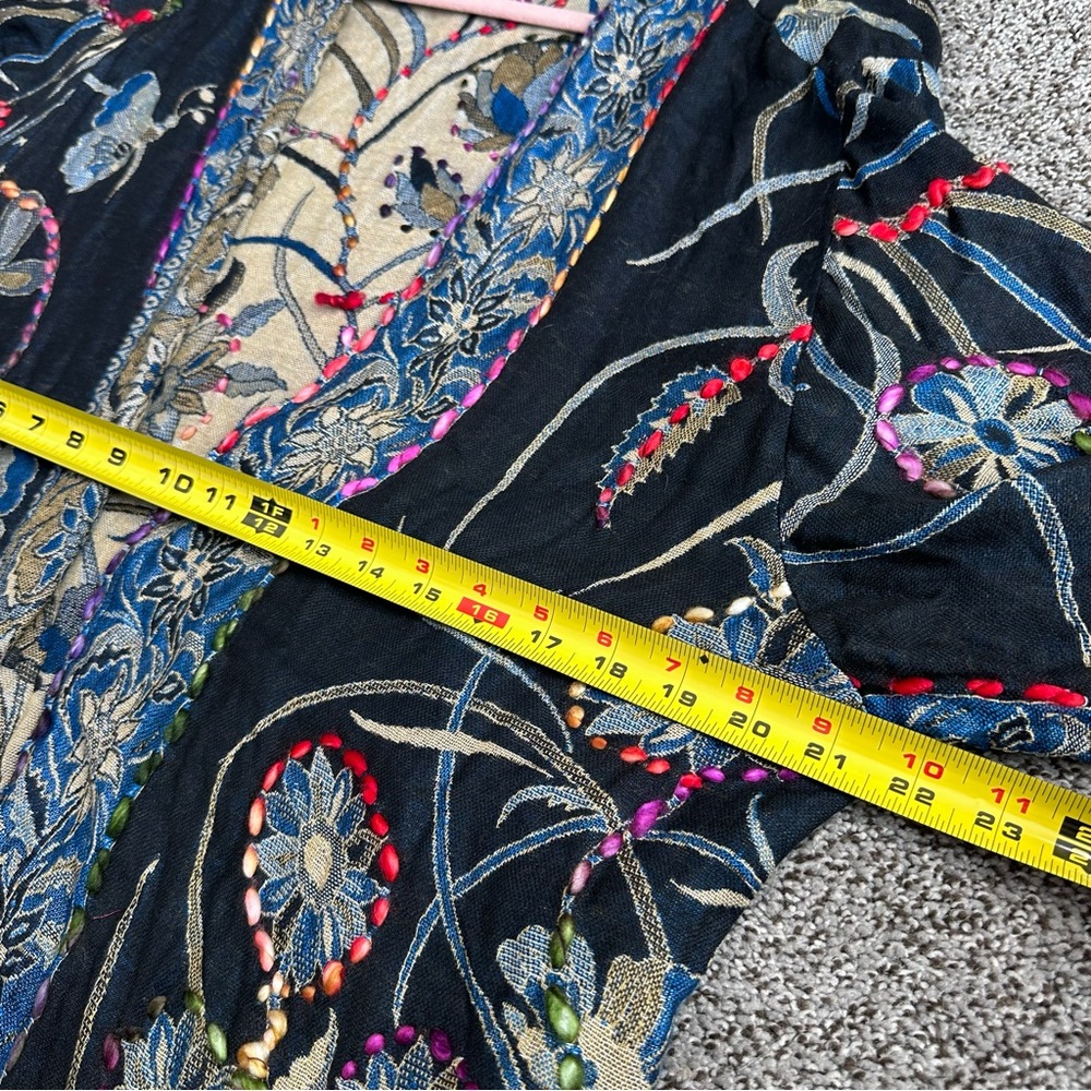 Ayka Ciara Thick Stitch Floral Embroidered Duster One Size - Picture 10 of 11